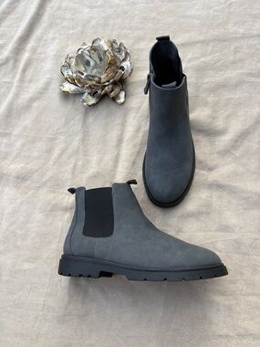 New ZARA Men's Gray Chelsea Boots with Side Zip - Sz 7.5 (EU 38)